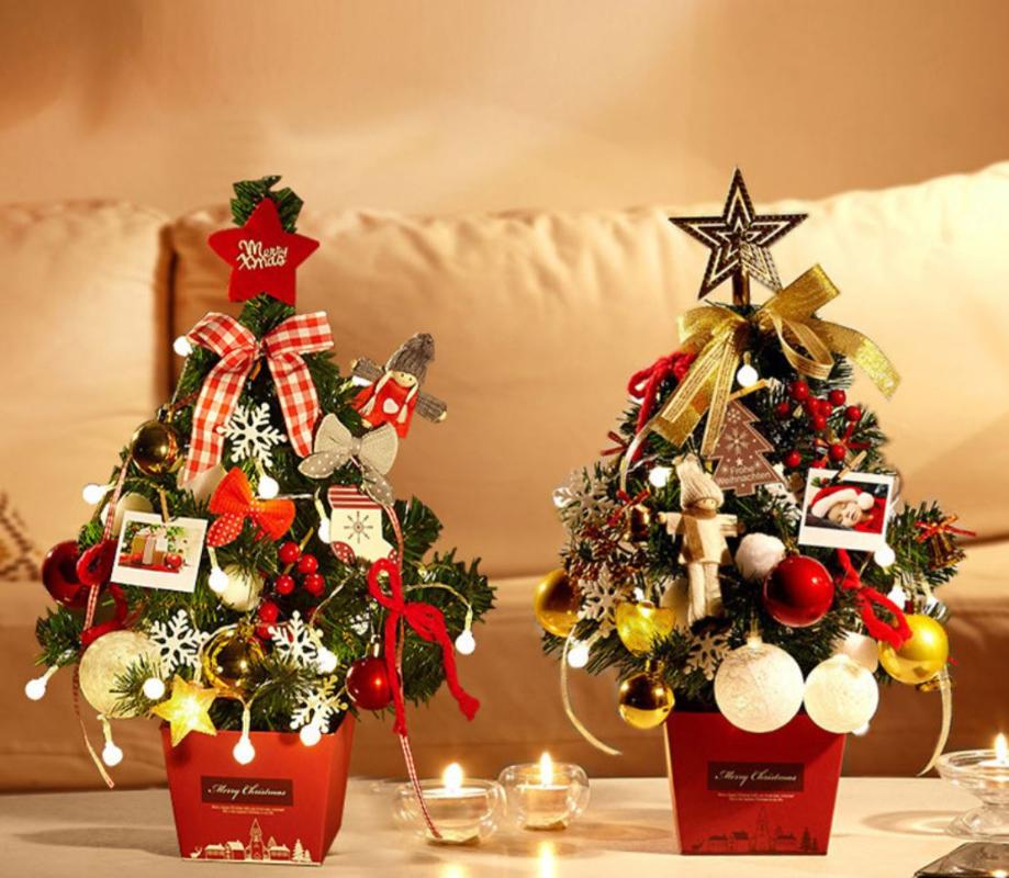 Mini Christmas Tree Tabletop Xmas Pine Tree with LED String Lights & Ornaments for Home Decoration PVC Material 20 inch
Mini Christmas Tree Tabletop Xmas Pine Tree with LED String Lights & Ornaments for Home Decoration PVC Material 20 inch