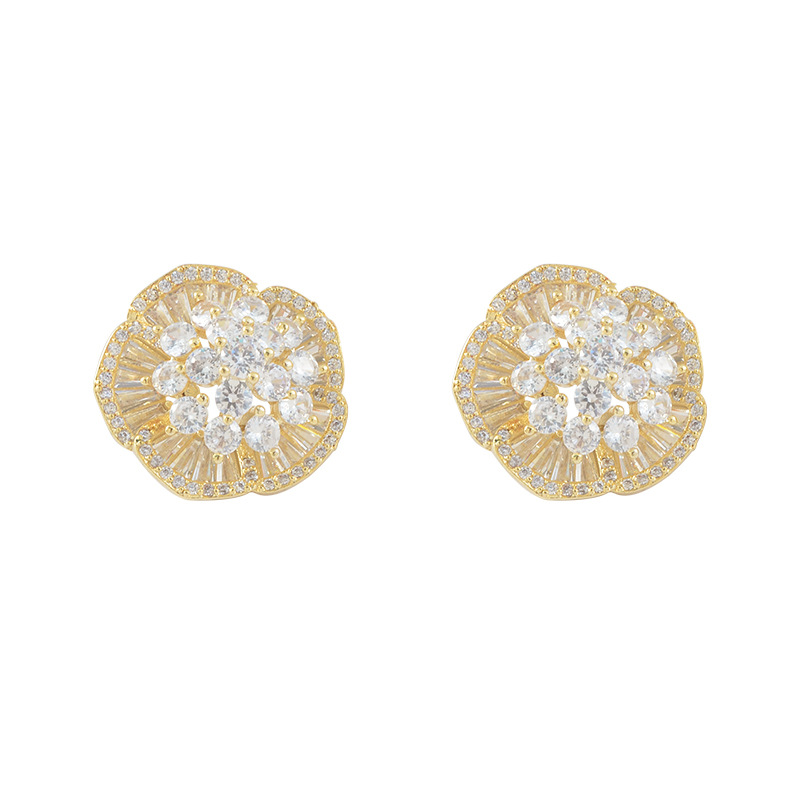 Exquisite micro-set shiny zircon plant series Stud earrings Korean fashion women 18k gold plated S925 silver needle flower high-end luxury earrings jewelry
Exquisite micro-set shiny zircon plant series Stud earrings Korean fashion women 18k gold plated S925 silver needle flower high-end luxury earrings jewelry