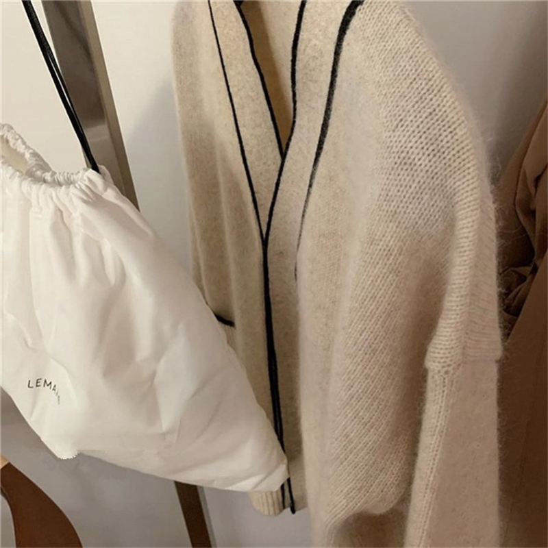 Beige V-Neck Knitted Sweater For Women, Warm Loose Single Breasted Pocket Wool Casual Cardigan