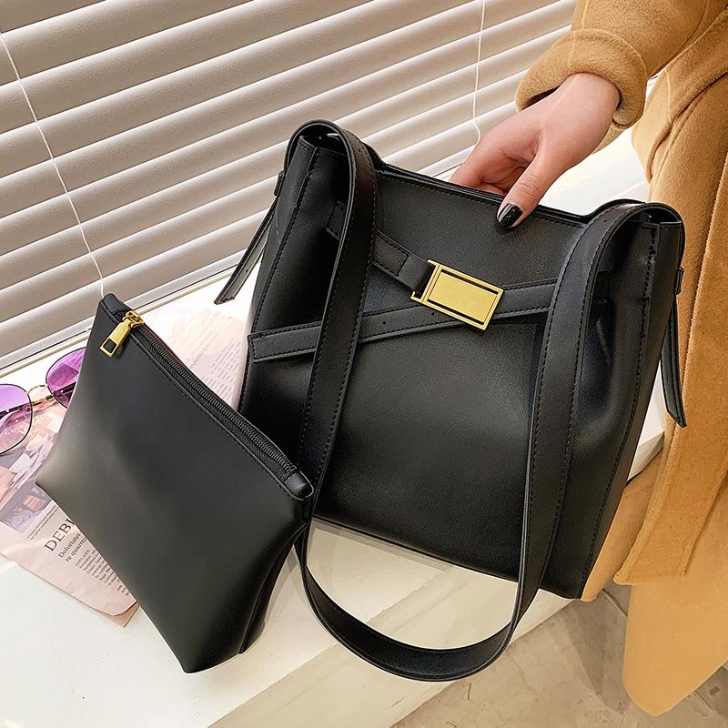 VeryMe PU Leather Women's Shoulder Package Black Travel Handbags Composite Bag Female Vintage Bucket Bag bolsos marca mujer lujo
VeryMe PU Leather Women's Shoulder Package Black Travel Handbags Composite Bag Female Vintage Bucket Bag bolsos marca mujer lujo