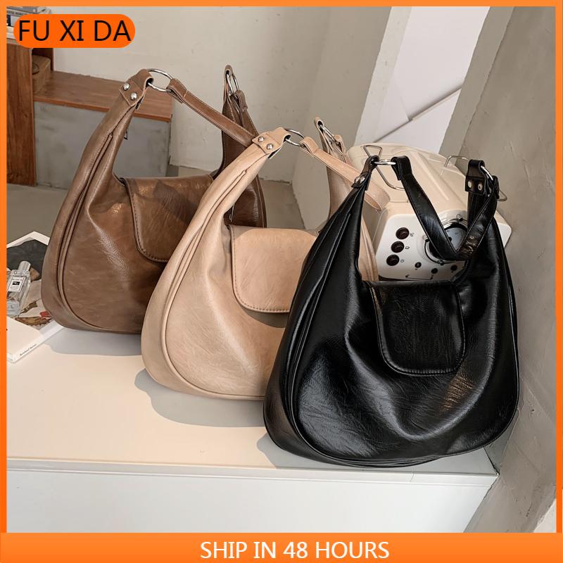 New PU Leather Shoulder Bags for Women 2021 High Capacity Hand Bag Lady Winter Trending Handbags and Purses, Black 
New PU Leather Shoulder Bags for Women 2021 High Capacity Hand Bag Lady Winter Trending Handbags and Purses, Black