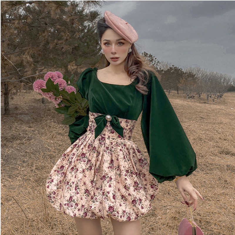 2021 Le Palais Vintage Original Winter New Fashion Thin Flowers Vest Velvet Lantern Mini Women' Dresses 9ED4, Pink.
2021 Le Palais Vintage Original Winter New Fashion Thin Flowers Vest Velvet Lantern Mini Women' Dresses 9ED4, Pink.
