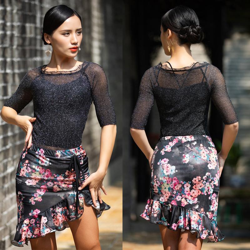 Latin Dance Practice Clothes Adult New Dance Skirt Adult Latin Costumes For Women Short Sleeve Tops Skirts Sets SL1912, As picture 1 set
Latin Dance Practice Clothes Adult New Dance Skirt Adult Latin Costumes For Women Short Sleeve Tops Skirts Sets SL1912, As picture 1 set