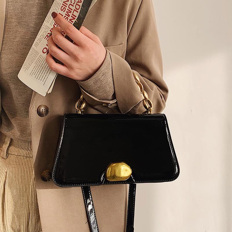 Korean Female 2021 New Trendy Texture Chain Small Square Bag All-Match Single Shoulder Messenger Bag Patent Leather Handbag, Black
Korean Female 2021 New Trendy Texture Chain Small Square Bag All-Match Single Shoulder Messenger Bag Patent Leather Handbag, Black