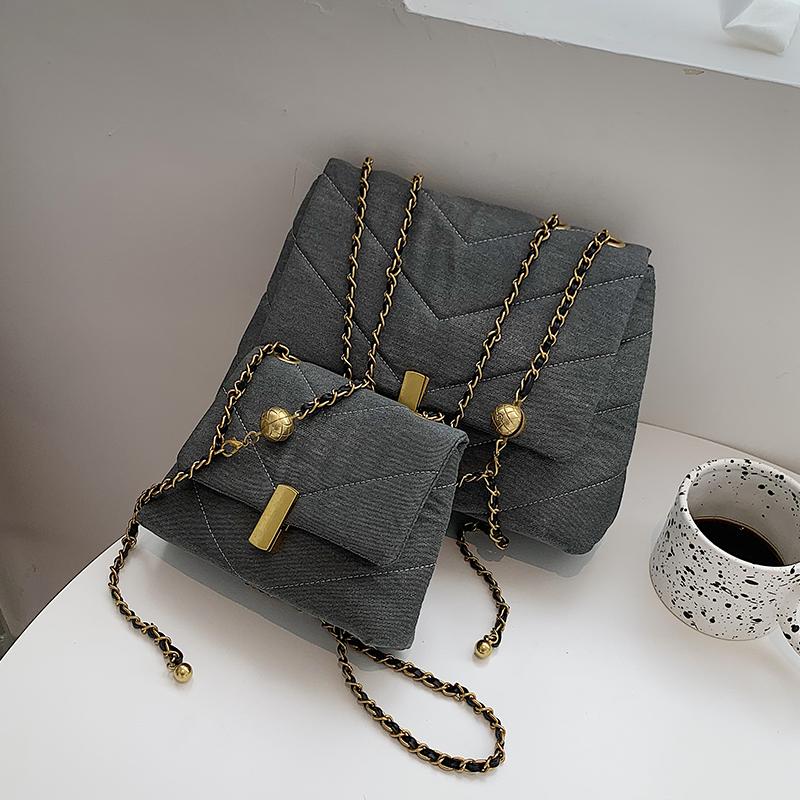 Vintage Large Crossbody bag 2021 New High quality Canvas Women's Designer Handbag Large capacity Chain Shoulder Messenger Bag, 20 cm gray
Vintage Large Crossbody bag 2021 New High quality Canvas Women's Designer Handbag Large capacity Chain Shoulder Messenger Bag, 20 cm gray
