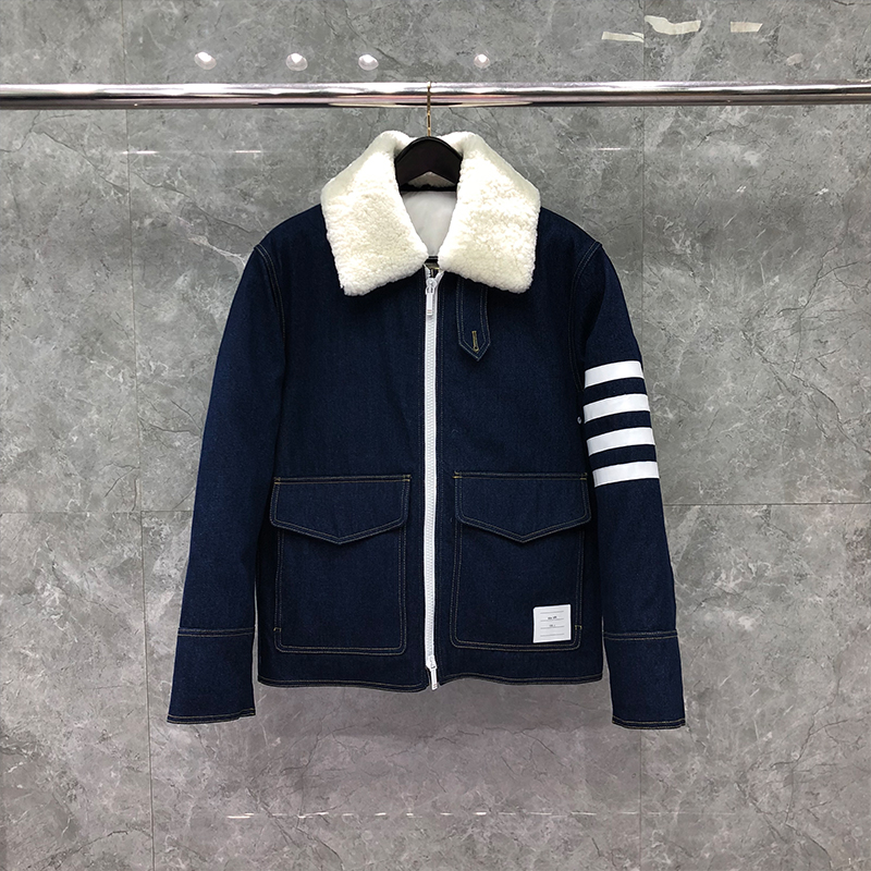 Winter Down Men's Jacket Blue Denim Slim Casual Zipper Women's Coat White 4-Bar Stripes Fleece Fur Collar Cowboy Warm High Quality Celebrity Designer Jackets, Packing bag
Winter Down Men's Jacket Blue Denim Slim Casual Zipper Women's Coat White 4-Bar Stripes Fleece Fur Collar Cowboy Warm High Quality Celebrity Designer Jackets, Packing bag