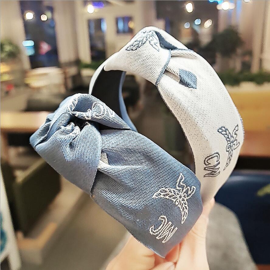 Simple Design Twist Turban Headband M Letter Prints Stretch Hairbands Sport Headbands Yoga Headwrap Bandana Women Girls Hair Accessories
Simple Design Twist Turban Headband M Letter Prints Stretch Hairbands Sport Headbands Yoga Headwrap Bandana Women Girls Hair Accessories