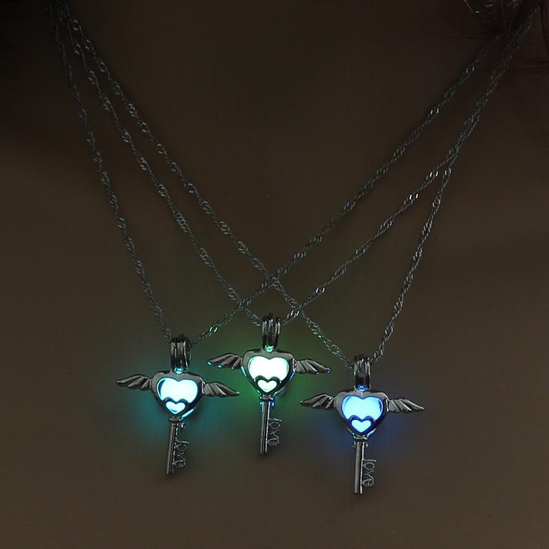 New Brand Glow in the Dark Jewelry with Silver Plated Angel Key Shaped Glow in the Dark Pendant Necklace for Women Party Gift
New Brand Glow in the Dark Jewelry with Silver Plated Angel Key Shaped Glow in the Dark Pendant Necklace for Women Party Gift