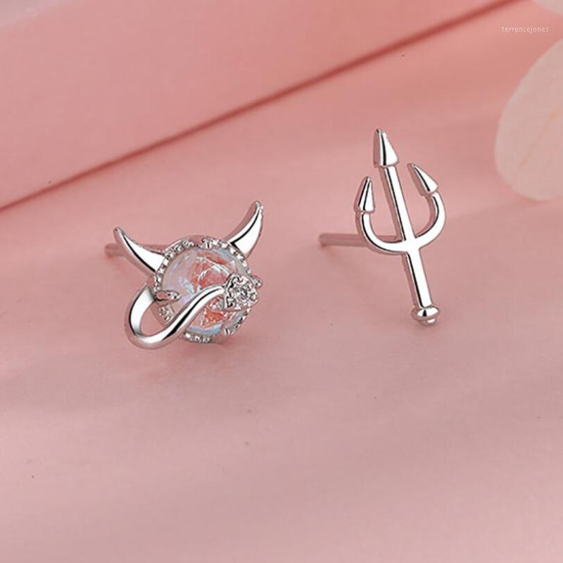 Stud Cute Asymmetric Moonstone Devil Earrings For Women Jewelry Accessories Party Gifts Brincos SAE4881
Stud Cute Asymmetric Moonstone Devil Earrings For Women Jewelry Accessories Party Gifts Brincos SAE4881