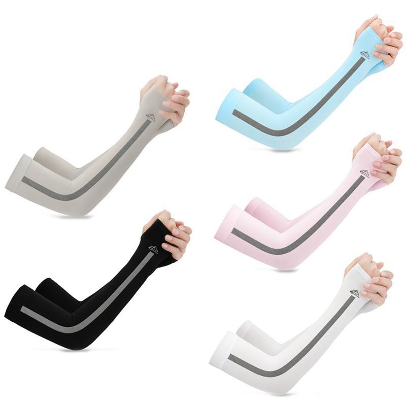 2Pcs Unisex UV Sun Protection Ice Silk Cooling Arm Sleeves UPF 50 Seamless Compression Cover Shield for Sport Driving Cycling1, Wt
2Pcs Unisex UV Sun Protection Ice Silk Cooling Arm Sleeves UPF 50 Seamless Compression Cover Shield for Sport Driving Cycling1, Wt