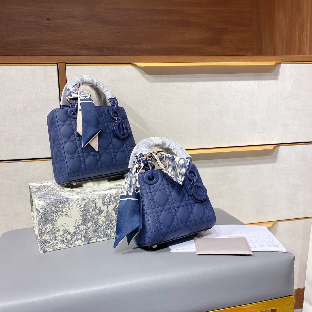 High Quality Fashion Luxury Designers Bag Genuine Leather Women Tote Designer Purse With Diamond Lattice Bags Good Selling Handbag Have 8 Color Options Come Boxes, Red
High Quality Fashion Luxury Designers Bag Genuine Leather Women Tote Designer Purse With Diamond Lattice Bags Good Selling Handbag Have 8 Color Options Come Boxes, Red