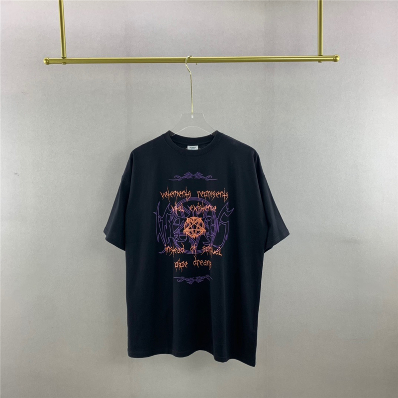 2022ss T-shirt Men Women 1 High Quality T Shirt Gothic Tee Slightly Oversize Tops, Black
2022ss T-shirt Men Women 1 High Quality T Shirt Gothic Tee Slightly Oversize Tops, Black
