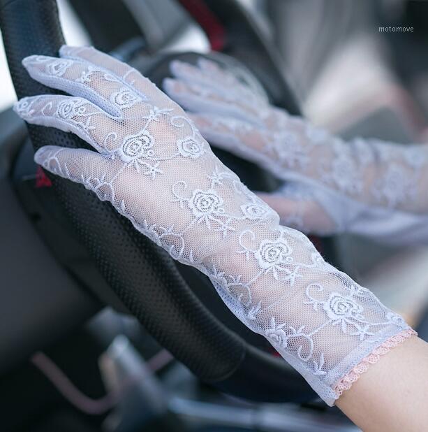 Women's spring summer driving gloves flower embroidery sunscreen medium long gloves lady's anti-uv sexy lace glove R3661
Women's spring summer driving gloves flower embroidery sunscreen medium long gloves lady's anti-uv sexy lace glove R3661