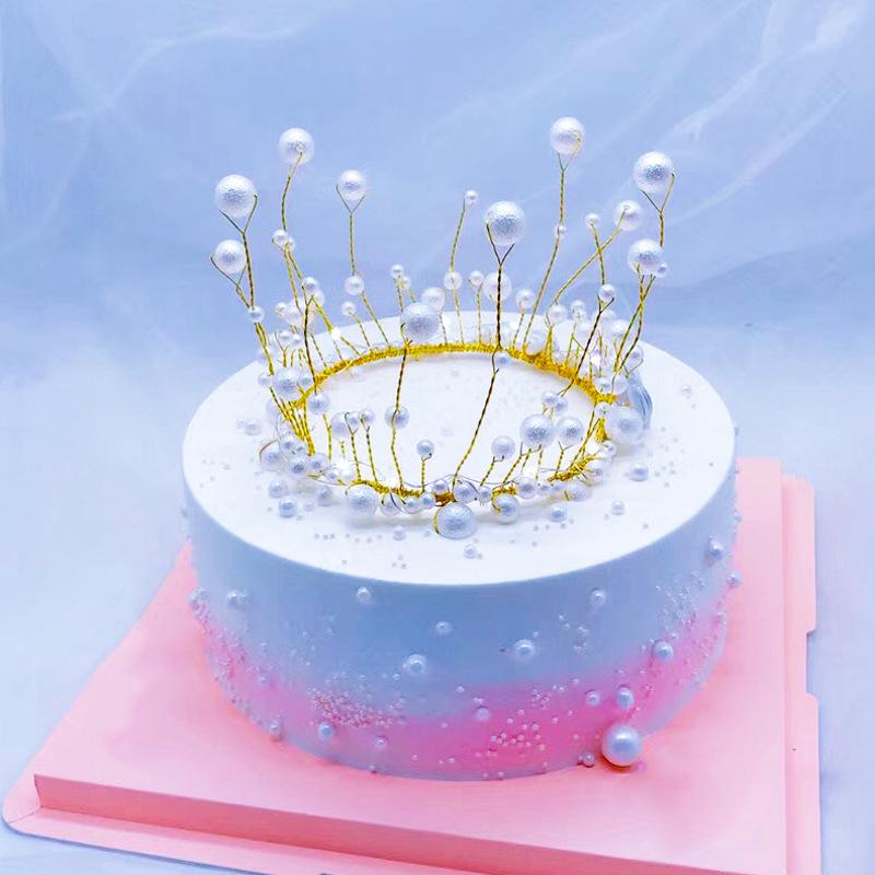 Engagement Shiny Wedding Crown Metal Cake Decor Headdress Pearl Princess Baking Supplies Birthday Artificial Pearls Cake Topper
Engagement Shiny Wedding Crown Metal Cake Decor Headdress Pearl Princess Baking Supplies Birthday Artificial Pearls Cake Topper