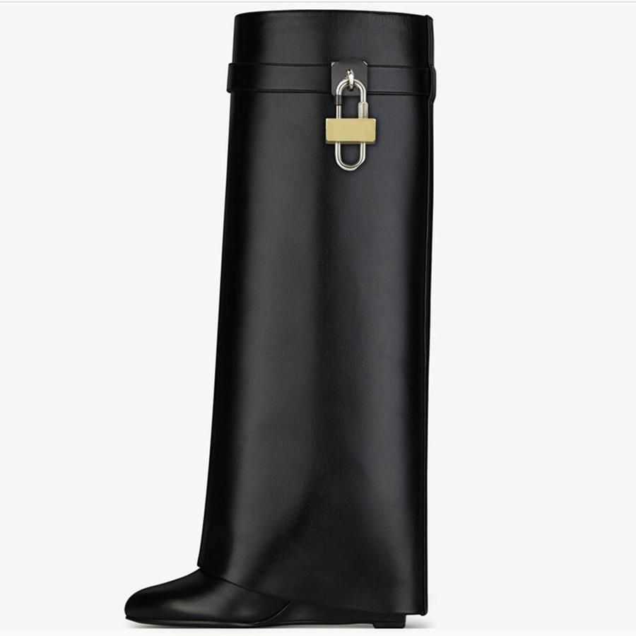 SHARK LOCK Knee boots leather silver and gold finish asymmetrical metal padlock clad wedge almond shaped toe heel height 9cm GIVENCHies biw
SHARK LOCK Knee boots leather silver and gold finish asymmetrical metal padlock clad wedge almond shaped toe heel height 9cm GIVENCHies biw