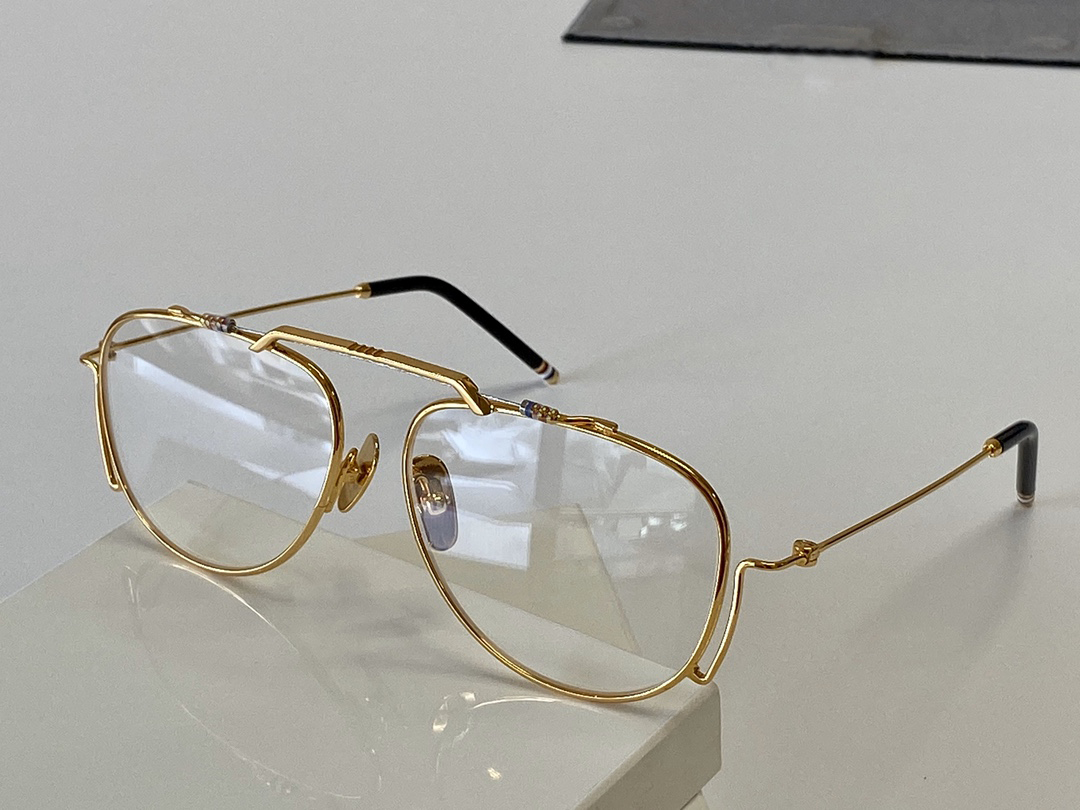 New style Sunglasses Square Women Men glassesWire drawing design of metal cladding frame beam Hanging mirror legs
New style Sunglasses Square Women Men glassesWire drawing design of metal cladding frame beam Hanging mirror legs