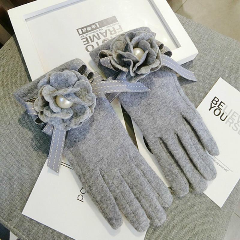 new arrive women New Korean touch screen Cashmere five fingers cute warm autumn and winter gloves Mittens female
new arrive women New Korean touch screen Cashmere five fingers cute warm autumn and winter gloves Mittens female