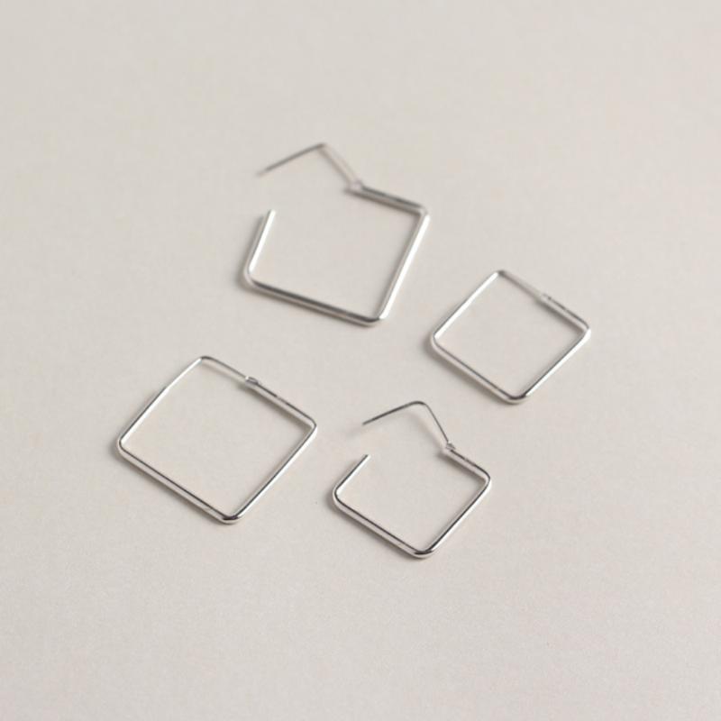 Simple 925 Sterling Silver Wholesale Earrings Jewelry Lightweight Minimal Jewellery Geometric Personality Square Hoop Earrings
Simple 925 Sterling Silver Wholesale Earrings Jewelry Lightweight Minimal Jewellery Geometric Personality Square Hoop Earrings