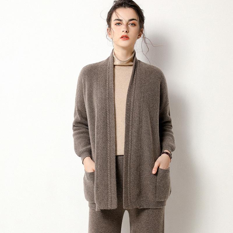 Thick pure cashmere cardigan Female sweater retro twist jacket 2020 autumn and winter new women's outer loose sweater
Thick pure cashmere cardigan Female sweater retro twist jacket 2020 autumn and winter new women's outer loose sweater