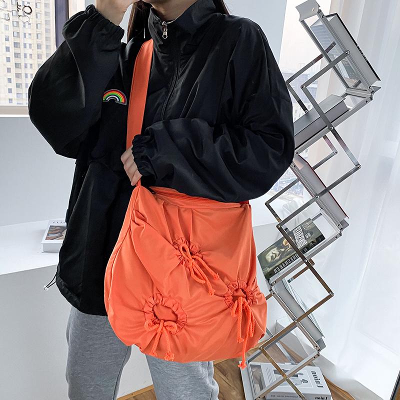 Original Design Nylon Drawstring Fold Hole Bag Solid Color Korean Literature Niche Accent Retro Bag, Black
Original Design Nylon Drawstring Fold Hole Bag Solid Color Korean Literature Niche Accent Retro Bag, Black