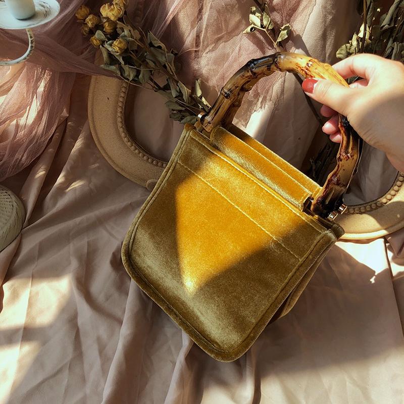 Designer Simple Bamboo Handle Small Handbags For Women Luxury Totes Smooth Velvet Bags Ins Elegant Female Ladies Hand Bags, Gold
Designer Simple Bamboo Handle Small Handbags For Women Luxury Totes Smooth Velvet Bags Ins Elegant Female Ladies Hand Bags, Gold