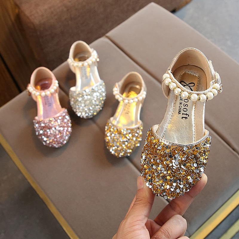 Children's Sandals New Korean pearl shoes Rhinestone girl's sandals soft soles antiskid sequins fashionable cool shoes for girls, Gold
Children's Sandals New Korean pearl shoes Rhinestone girl's sandals soft soles antiskid sequins fashionable cool shoes for girls, Gold