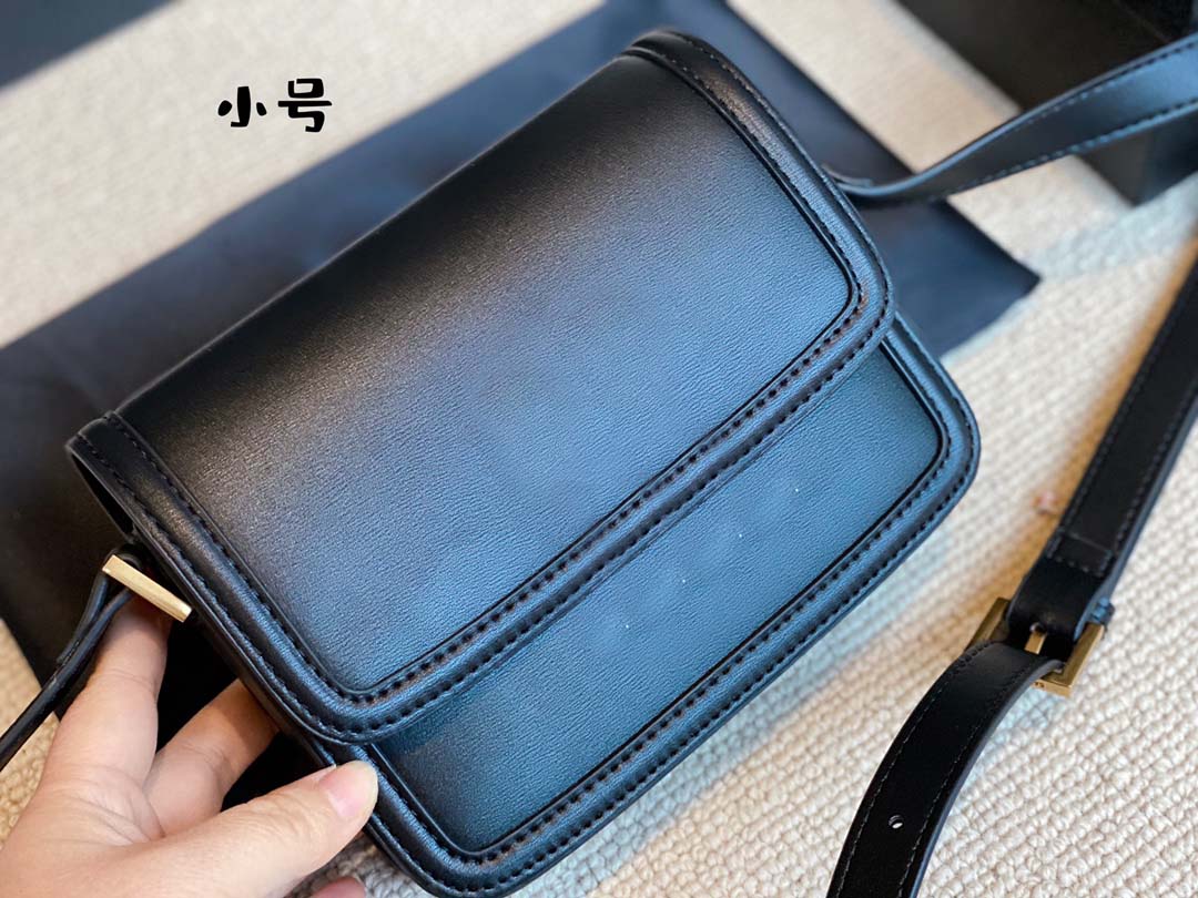 Luxury handbag Shoulder bag brand LOULOU Y-shaped designer seam leather ladies metal Chain high quality clamshell messenger gift box wholesale, Postage supplement option
Luxury handbag Shoulder bag brand LOULOU Y-shaped designer seam leather ladies metal Chain high quality clamshell messenger gift box wholesale, Postage supplement option