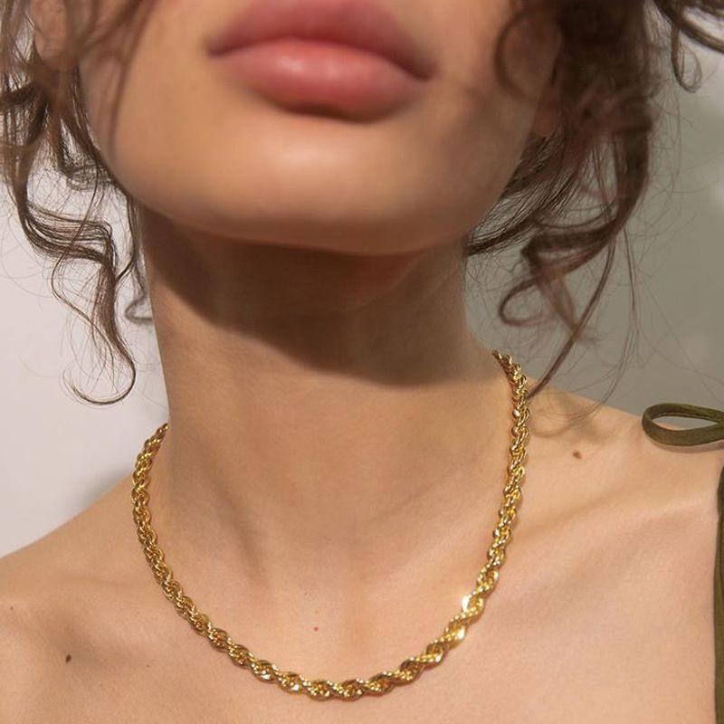 Hiphop Gold Color Copper Snake Chain Choker Necklace for Women Girl Short Charm Chokers Necklaces Collares Party Jewelry
Hiphop Gold Color Copper Snake Chain Choker Necklace for Women Girl Short Charm Chokers Necklaces Collares Party Jewelry