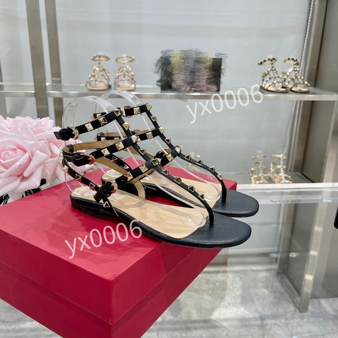 2022 Top Quality Designer Shoes Oblique Technology Trainers Sneakers Men Women Fashion Breathable Outdoor Platform Flat Casual Trainer Sneaker yh211117, Choose the color
2022 Top Quality Designer Shoes Oblique Technology Trainers Sneakers Men Women Fashion Breathable Outdoor Platform Flat Casual Trainer Sneaker yh211117, Choose the color