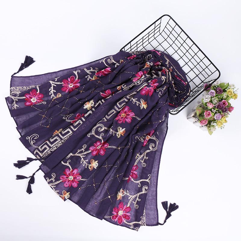 Women embroidered flower tassel cotton scarf shimmer diamond long shawl muslim hijab wraps fashion 20pcs/lot
Women embroidered flower tassel cotton scarf shimmer diamond long shawl muslim hijab wraps fashion 20pcs/lot