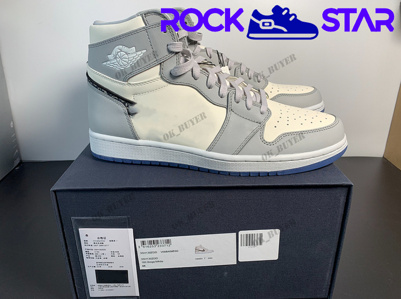 2022 Top Quality Jumpman 1 High Womens Mens Basketball Shoes 1S White Gray Fashion sneaker CN8607-002 CN8608-002, #1 cn8607-002 high top
2022 Top Quality Jumpman 1 High Womens Mens Basketball Shoes 1S White Gray Fashion sneaker CN8607-002 CN8608-002, #1 cn8607-002 high top