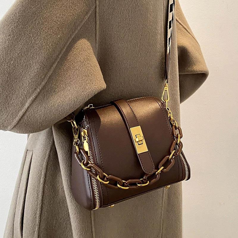 Luxury Women Brand Handbag 2021 Vintage High Quality PU Leather Women's Tote Bag Chain Shoulder Crossbody Bags Ladies Bucket Bag, Black
Luxury Women Brand Handbag 2021 Vintage High Quality PU Leather Women's Tote Bag Chain Shoulder Crossbody Bags Ladies Bucket Bag, Black