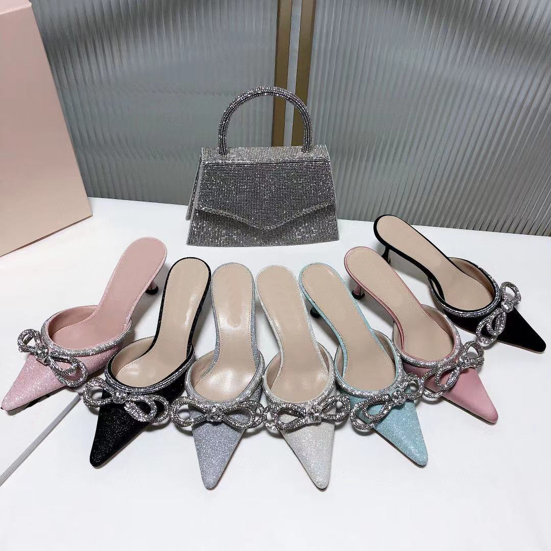 High quality womens middle heel sandals new summer slippers womens Baotou sexy bow diamond middle heel sandals original size 35-41, Black
High quality womens middle heel sandals new summer slippers womens Baotou sexy bow diamond middle heel sandals original size 35-41, Black
