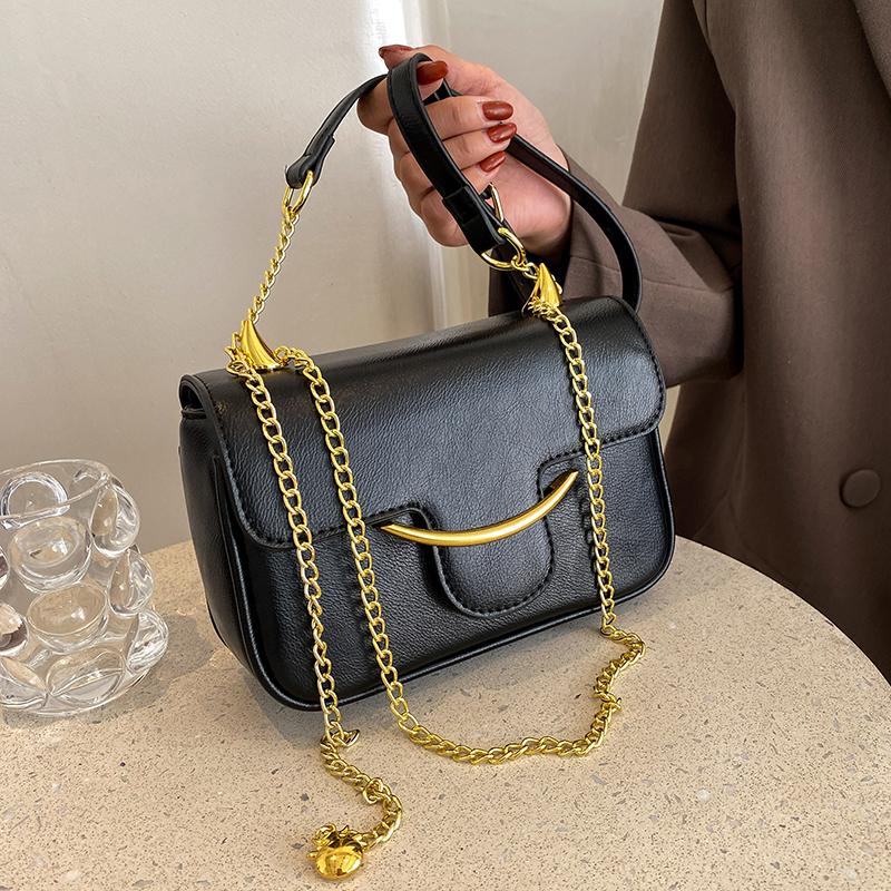 Vintage Chain Shoulder Crossbody Bags for Women 2021 New Brand Design Handbag Ladies Messenger Bags Female Purses High Quality, Black
Vintage Chain Shoulder Crossbody Bags for Women 2021 New Brand Design Handbag Ladies Messenger Bags Female Purses High Quality, Black