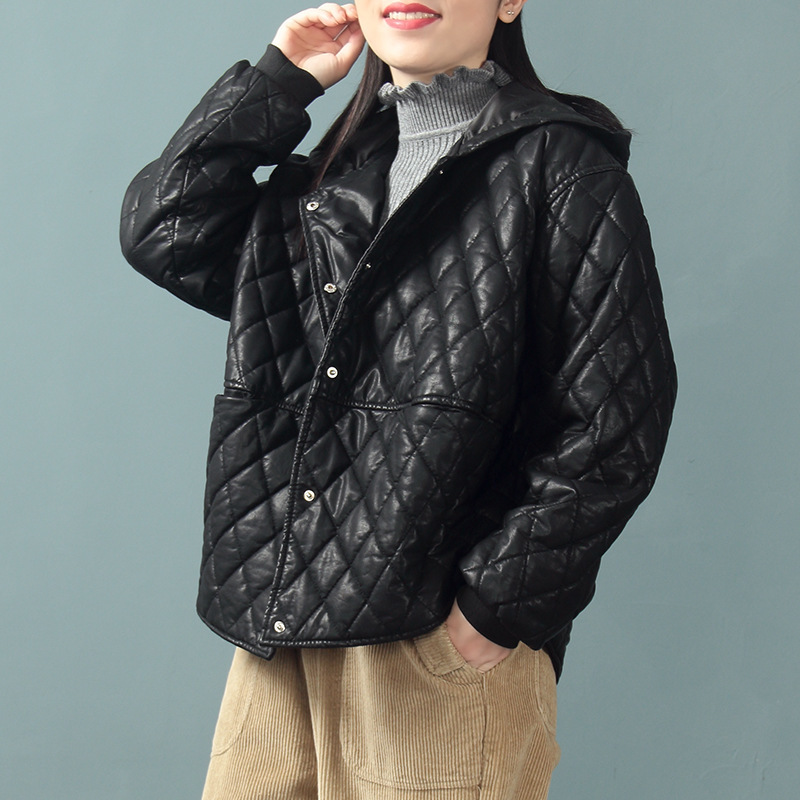 European Designer Ladies Hoodies Clothes Vintage Quilted Leather False Hot Black Jackets Sxuz
European Designer Ladies Hoodies Clothes Vintage Quilted Leather False Hot Black Jackets Sxuz