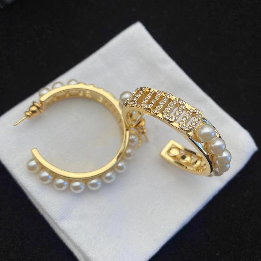 Fashion pearl earrings for lady Women Party Wedding Lovers gift engagement jewelry with box NRJ, Golden;silver
Fashion pearl earrings for lady Women Party Wedding Lovers gift engagement jewelry with box NRJ, Golden;silver