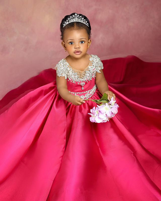 Lace Crystals 2020 Flower Girl Dresses Sheer Neck Satin Little Girl Wedding Dresses Cheap Communion Pageant Dresses Gowns F359, Silver
Lace Crystals 2020 Flower Girl Dresses Sheer Neck Satin Little Girl Wedding Dresses Cheap Communion Pageant Dresses Gowns F359, Silver
