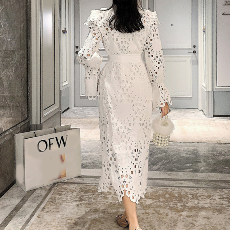 New Solid White Autumn Woman Long Hollow Enlargement Dressed in Elegant Turtleneck Thin Waist Straps Female Dress 2021 51zh
New Solid White Autumn Woman Long Hollow Enlargement Dressed in Elegant Turtleneck Thin Waist Straps Female Dress 2021 51zh