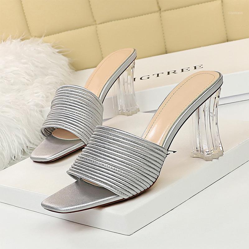 2020 Slipper Heels Women Slipper Summer Crystal Heel Women Beach Shoes Transparent High Heels Square Toe Slides Big Size1, Black
2020 Slipper Heels Women Slipper Summer Crystal Heel Women Beach Shoes Transparent High Heels Square Toe Slides Big Size1, Black