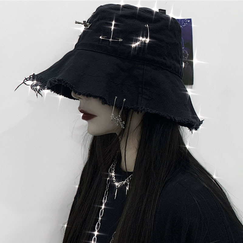 Goth Girl Harajuku Hat Female Ins Trendy High Street Hip Hop Pin Rings Dark Cross Bucket Caps Summer Grunge Brim Hat Women Black 201009