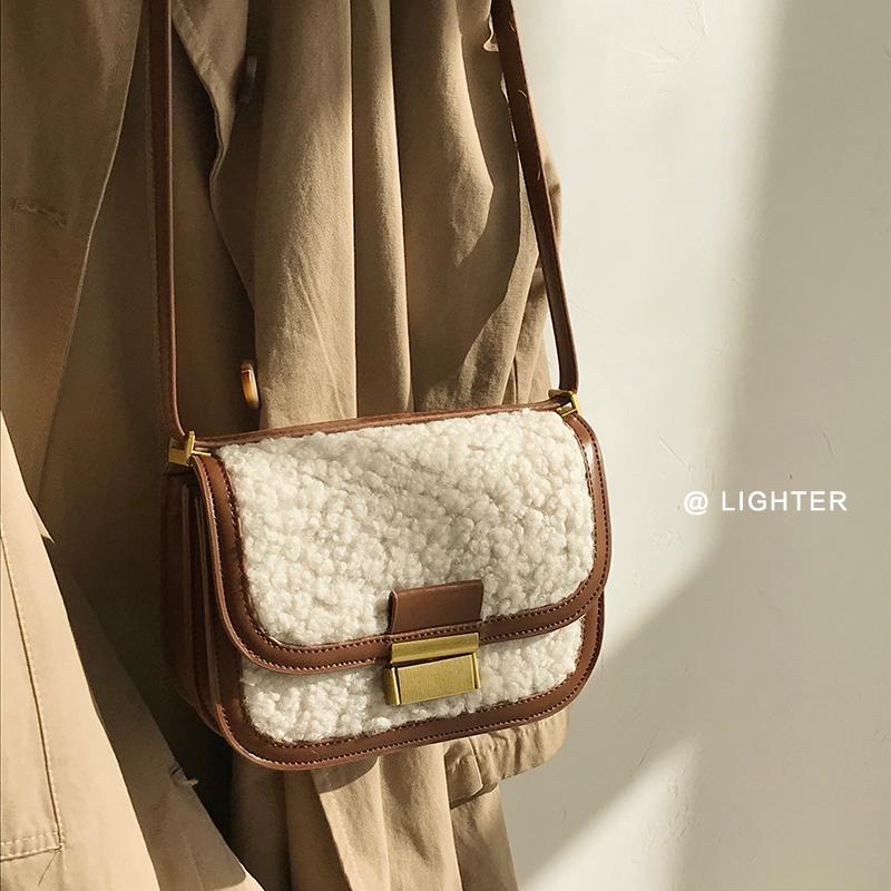 Women's Chain Handbag Leather Composite Bag Female Vintage Black Bag Totes Fluff Shopping 2021 Winter Fur Crossbody Gift, Beige
Women's Chain Handbag Leather Composite Bag Female Vintage Black Bag Totes Fluff Shopping 2021 Winter Fur Crossbody Gift, Beige