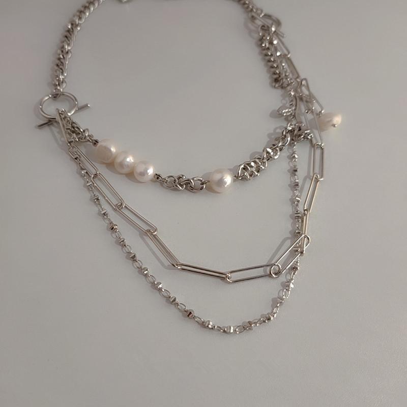 AOMU Niche Punk Hip Hop French Multilayer Metal Chain Necklace Pearl Clavicle Chain Silver Color Rose Pendant for Women
AOMU Niche Punk Hip Hop French Multilayer Metal Chain Necklace Pearl Clavicle Chain Silver Color Rose Pendant for Women