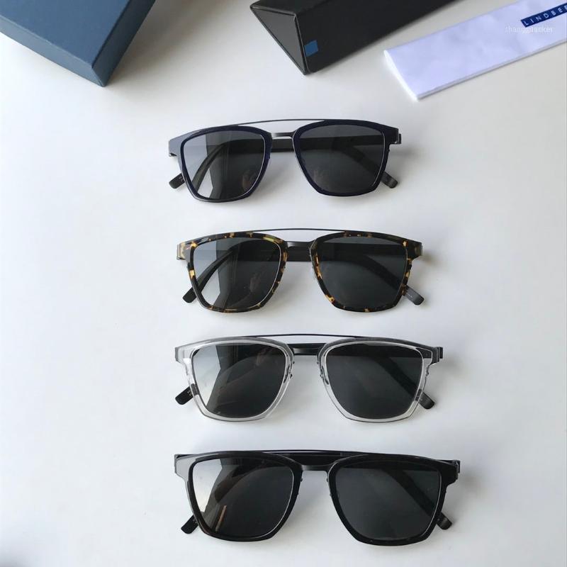 sunglasses sun glasses for men and women Size52-20-135 Perfect design of popular frame shape 450711
sunglasses sun glasses for men and women Size52-20-135 Perfect design of popular frame shape 450711