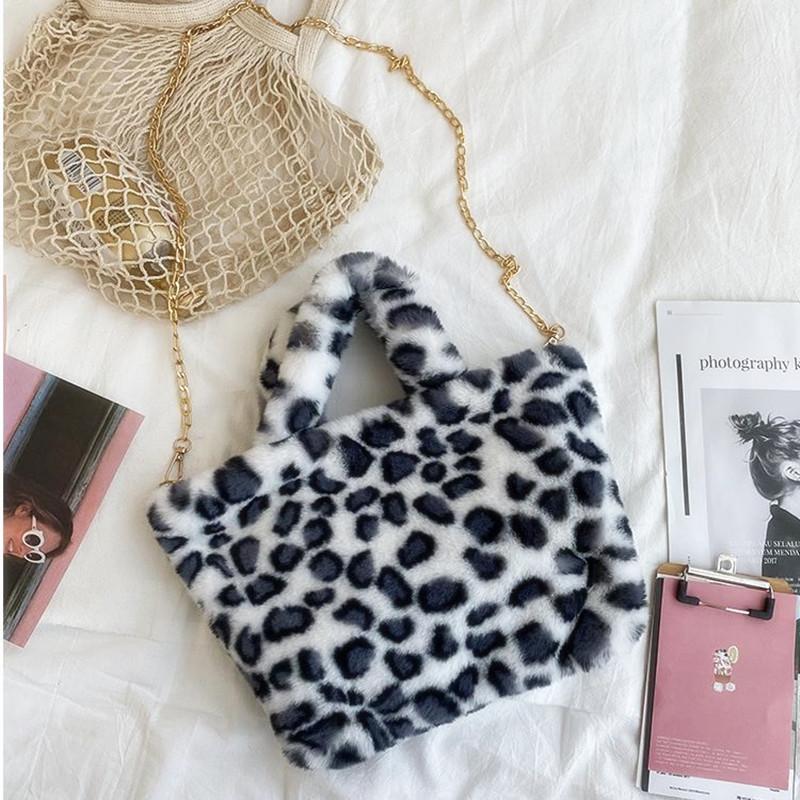 Fashion Solid Color Shoulder Underarm Bag Women Plush Soft Autumn Winter Fashion Fluffy Female Totes Handbag
Fashion Solid Color Shoulder Underarm Bag Women Plush Soft Autumn Winter Fashion Fluffy Female Totes Handbag