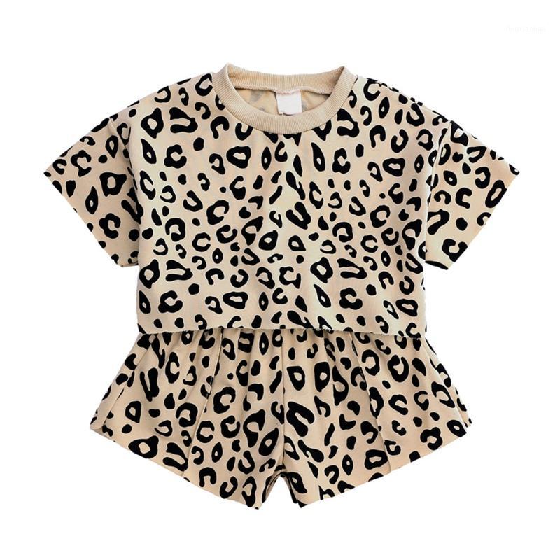 Girls Summer Suit 2020 New Small And Medium-sized Children Short-sleeved Shorts Casual Clothes Baby Foreign Leopard Two-piece Su1
Girls Summer Suit 2020 New Small And Medium-sized Children Short-sleeved Shorts Casual Clothes Baby Foreign Leopard Two-piece Su1