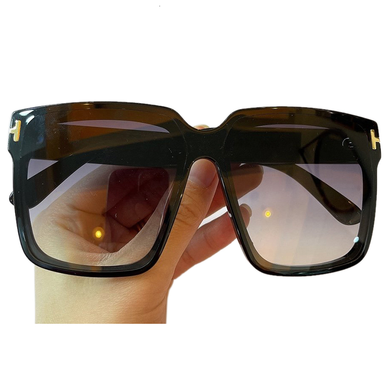2021 New Brand Oversized Sunglasses Women Men Vintage Big Mirror Sun Glasses for Ladies Uv400 Ssjk
2021 New Brand Oversized Sunglasses Women Men Vintage Big Mirror Sun Glasses for Ladies Uv400 Ssjk