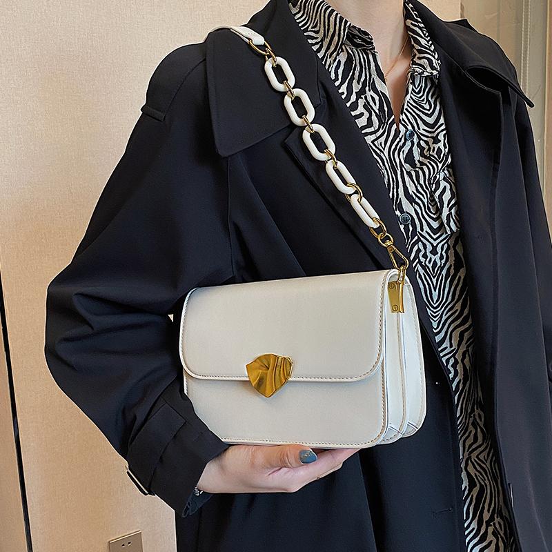 Retro Women PU Mini Square Bag with Lock Lady Solid Color Chain Shoulder Bag Elegant Female All-match Designer Crossbody Handbag, Black
Retro Women PU Mini Square Bag with Lock Lady Solid Color Chain Shoulder Bag Elegant Female All-match Designer Crossbody Handbag, Black