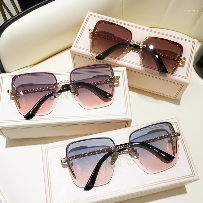 MS 2020 New Diamond Luxury Decoration Classic Eyewear Women or men Sunglasses Original Brand Designer Unisex Sun Glasses Fashion1
MS 2020 New Diamond Luxury Decoration Classic Eyewear Women or men Sunglasses Original Brand Designer Unisex Sun Glasses Fashion1