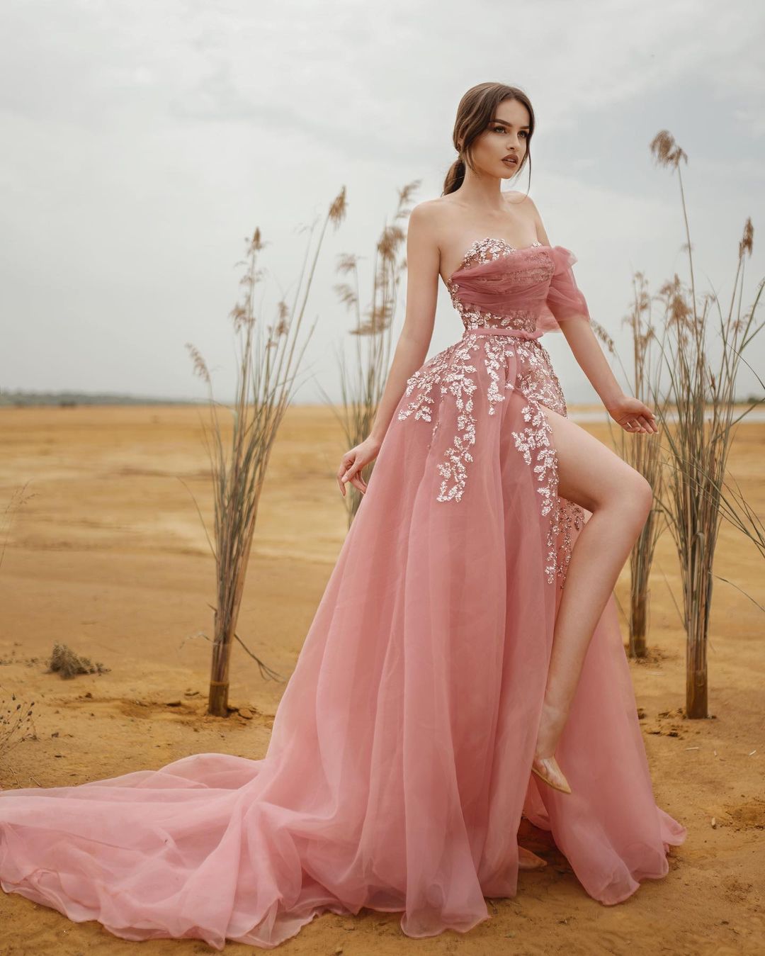 Elegant Pink Ball Wedding Dresses Sexy Sweetheart Neck ral Lace Party Wear Dress Empire Formal Gown robe de soiree