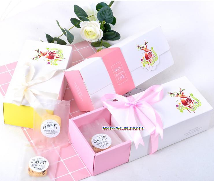 19x10x6.3cm Deer pattern paper Drawer Box,cake box chocolate baking packaging gift macarons box for Wedding 100pcs/lot
19x10x6.3cm Deer pattern paper Drawer Box,cake box chocolate baking packaging gift macarons box for Wedding 100pcs/lot
